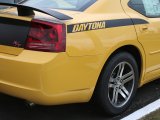 2006 Dodge Charger HEMI R-T Daytona Quarter Panel Graphic & Rear Wheel