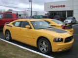2006 Dodge Charger HEMI R-T Daytona Front View Right