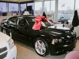 2006 Dodge Charger HEMI R-T SRT8 6.1L 425 HP Brilliant Black Front View Right